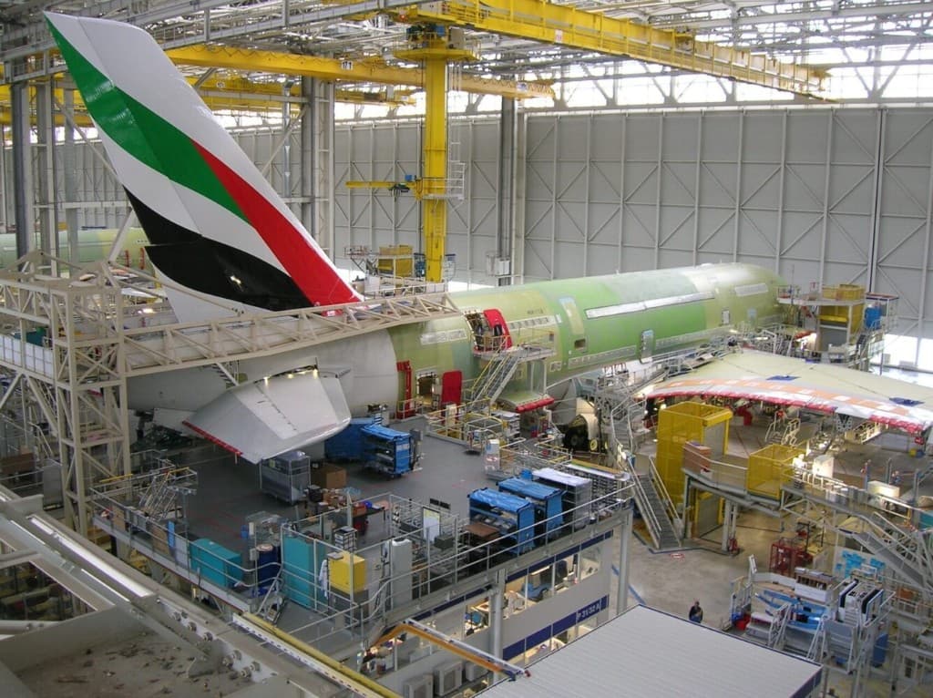 Aerospace manufacturing facility with aircraft assembly